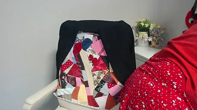 Adelewildx online show from 02.05.25