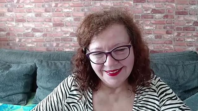 Adelewildx online show from 02.09.25