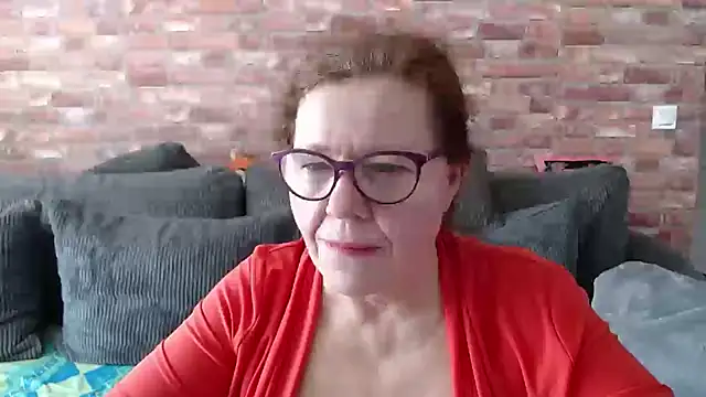 Adelewildx online show from 03.22.25