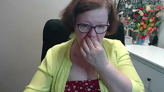 Snapshot of Adelewildx chatting on 04.28.26 Adelewildx online show from 04.28.26
