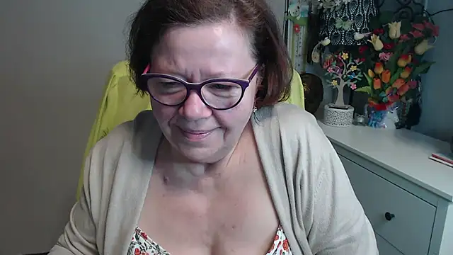 Snapshot of Adelewildx chatting on 04.29.26 Adelewildx online show from 04.29.26