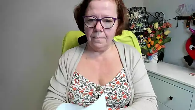 Snapshot of Adelewildx chatting on 05.20.26 Adelewildx online show from 05.20.26
