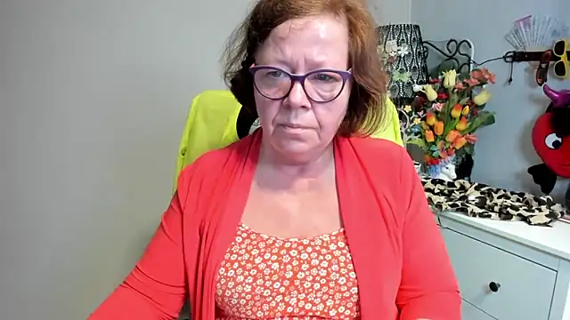 Snapshot of Adelewildx chatting on 05.26.26 Adelewildx online show from 05.26.26