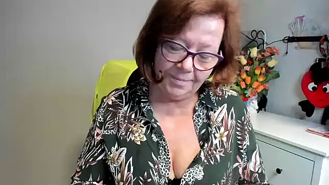 Snapshot of Adelewildx chatting on 06.09.26 Adelewildx online show from 06.09.26