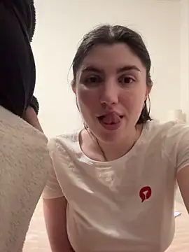 Snapshot of couplepenetration chatting on 02.04.26 couplepenetration online show from 02.04.26