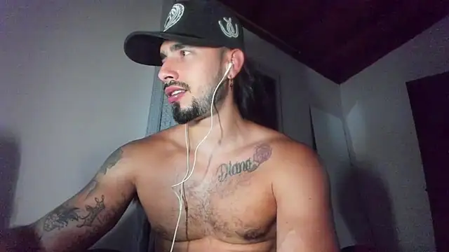 Snapshot of Baky_sexy chatting on 10.05.25 Baky sexy online show from 10.05.25