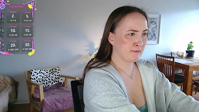 Snapshot of Black_Eva_ chatting on 09.27.25 Black Eva online show from 09.27.25