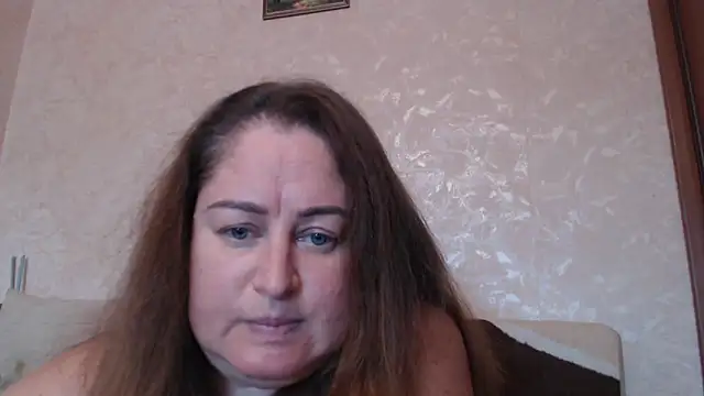 Amy August online show from 10.13.25