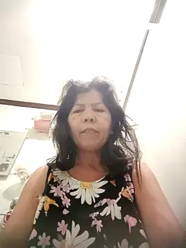 Snapshot of TropicalFlower chatting on 10.10.25 TropicalFlower online show from 10.10.25