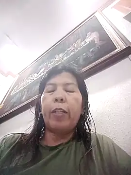 Snapshot of TropicalFlower chatting on 10.17.25 TropicalFlower online show from 10.17.25