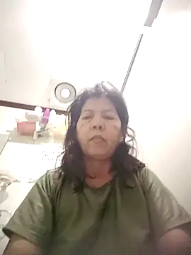 Snapshot of TropicalFlower chatting on 10.17.25 TropicalFlower online show from 10.17.25