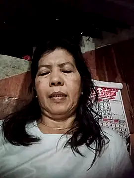 Snapshot of TropicalFlower chatting on 10.25.25 TropicalFlower online show from 10.25.25