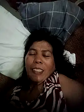 Snapshot of TropicalFlower chatting on 10.28.25 TropicalFlower online show from 10.28.25