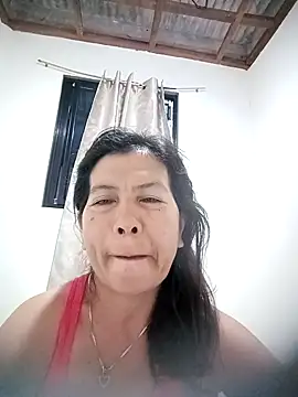 Snapshot of TropicalFlower chatting on 11.13.25 TropicalFlower online show from 11.13.25