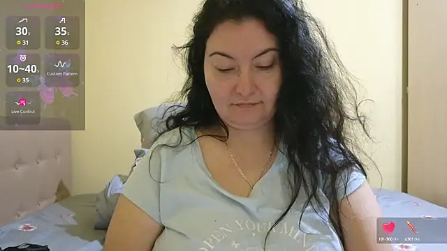 BBW MILF 4U online show from 02.02.25