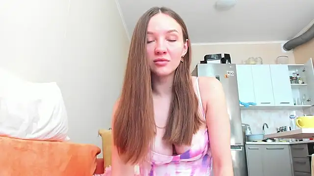 Snapshot of Naughty_Molly chatting on 09.27.25 Naughty Molly online show from 09.27.25