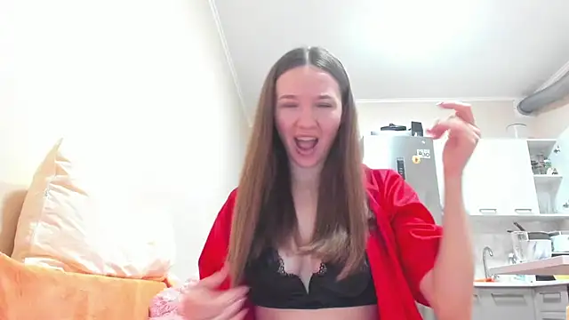 Snapshot of Naughty_Molly chatting on 10.29.25 Naughty Molly online show from 10.29.25