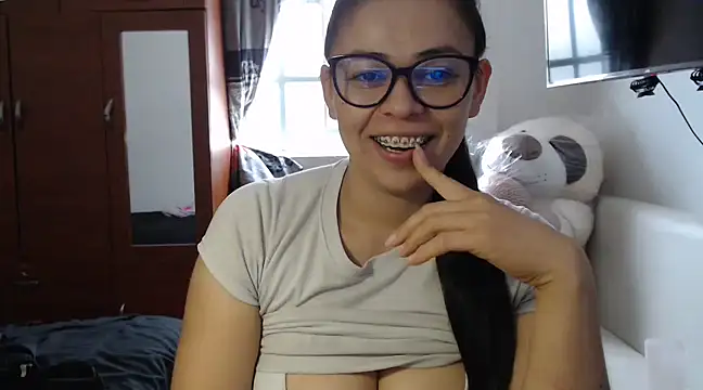 mayhott2 online show from 12.02.24
