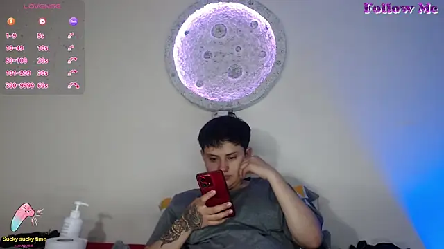 girl intense444 online show from 12.13.24