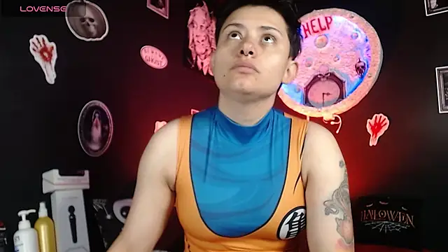 girl intense444 online show from 10.23.25