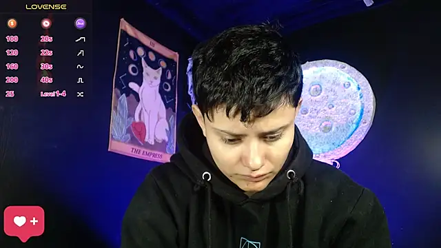 girl intense444 online show from 11.24.25