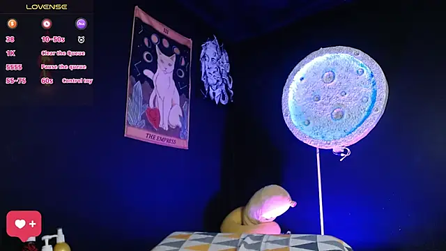 girl intense444 online show from 11.28.25