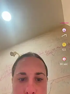 Snapshot of emmyemmmxoo chatting on 06.29.26 emmyemmmxoo online show from 06.29.26