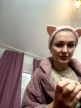 ModelEva online show from 10.23.25