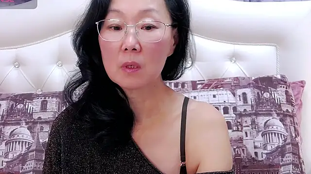 Asian legs online show from 12.21.25