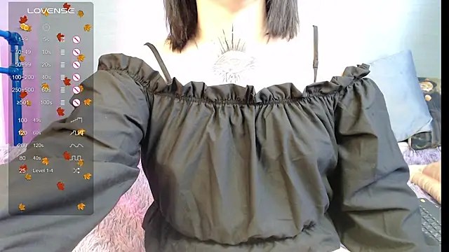 Snapshot of ivamayy chatting on 10.31.25 ivamayy online show from 10.31.25