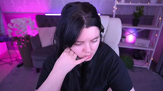 Snapshot of LittleShyy chatting on 02.28.26 LittleShyy online show from 02.28.26