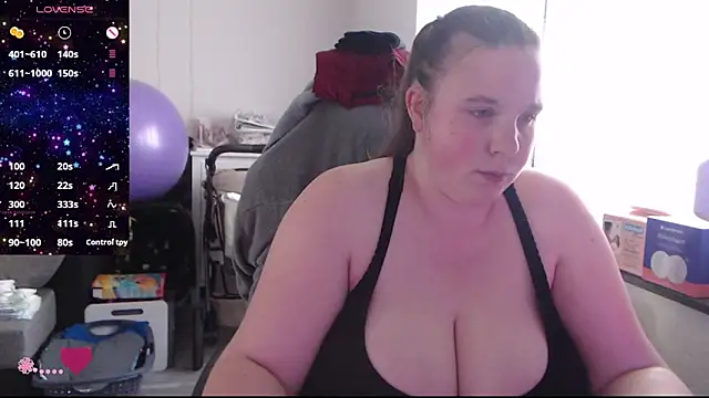 Snapshot of AureliaWinter chatting on 06.17.26 AureliaWinter online show from 06.17.26
