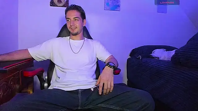 Alex smith00 online show from 01.13.25