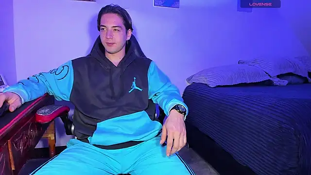 Alex smith00 online show from 09.18.25