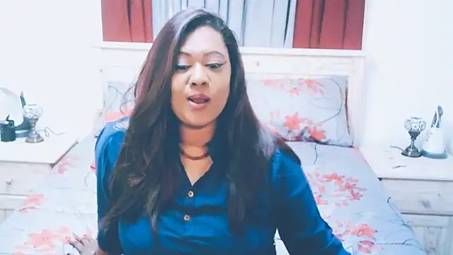 Snapshot of Indianlust69 chatting on 10.04.25 Indianlust69 online show from 10.04.25