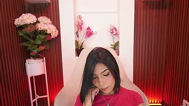 Snapshot of MaddyWattson chatting on 10.01.25 MaddyWattson online show from 10.01.25