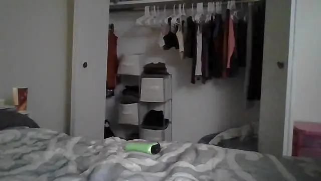 Snapshot of persephone332 chatting on 10.02.25 persephone332 online show from 10.02.25