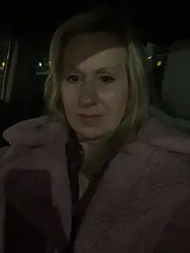 Lisaisluscious online show from 01.30.25