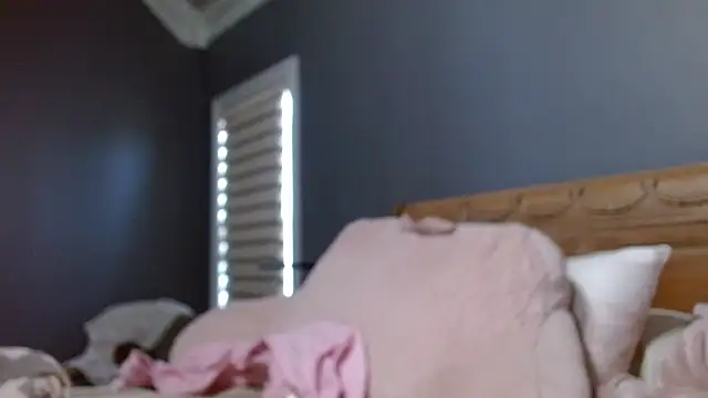 Lisaisluscious online show from 03.20.25