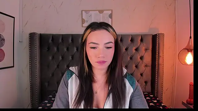 Snapshot of Kim_Blane chatting on 11.13.25 Kim Blane online show from 11.13.25