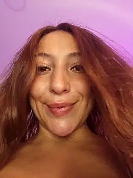 Snapshot of VickyHoult chatting on 02.16.25 VickyHoult online show from 02.16.25