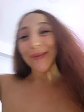 Snapshot of VickyHoult chatting on 03.05.25 VickyHoult online show from 03.05.25