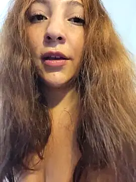 Snapshot of VickyHoult chatting on 03.16.25 VickyHoult online show from 03.16.25