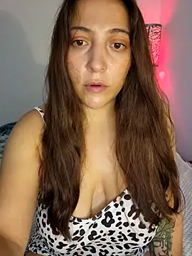 Snapshot of VickyHoult chatting on 09.14.25 VickyHoult online show from 09.14.25