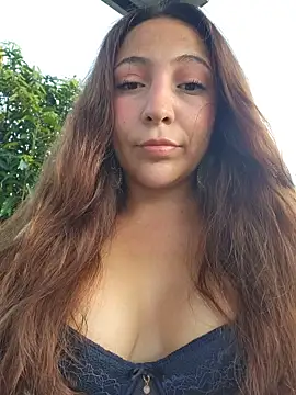 Snapshot of VickyHoult chatting on 11.06.25 VickyHoult online show from 11.06.25