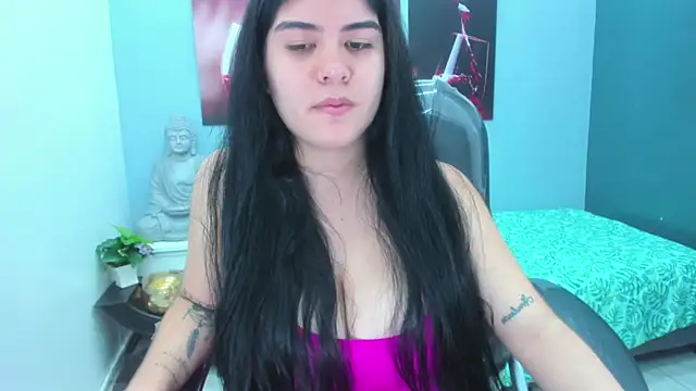 Snapshot of pearl_weet chatting on 02.26.25 pearl weet online show from 02.26.25