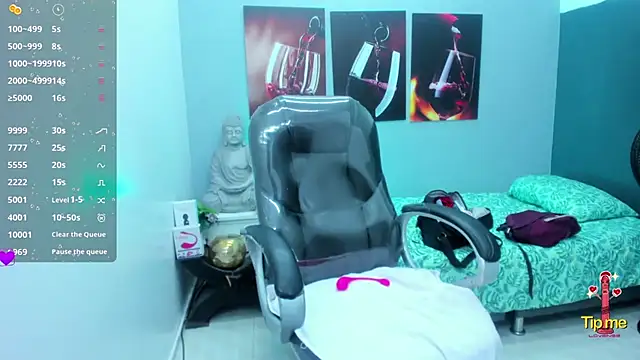 Snapshot of pearl_weet chatting on 03.06.25 pearl weet online show from 03.06.25