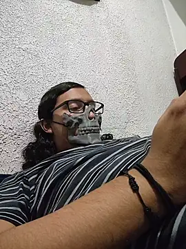 Snapshot of HardestPepe chatting on 12.20.25 HardestPepe online show from 12.20.25