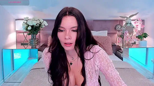 MiaMuse online show from 04.15.26