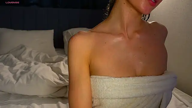 Danielle Thomas online show from 04.23.26